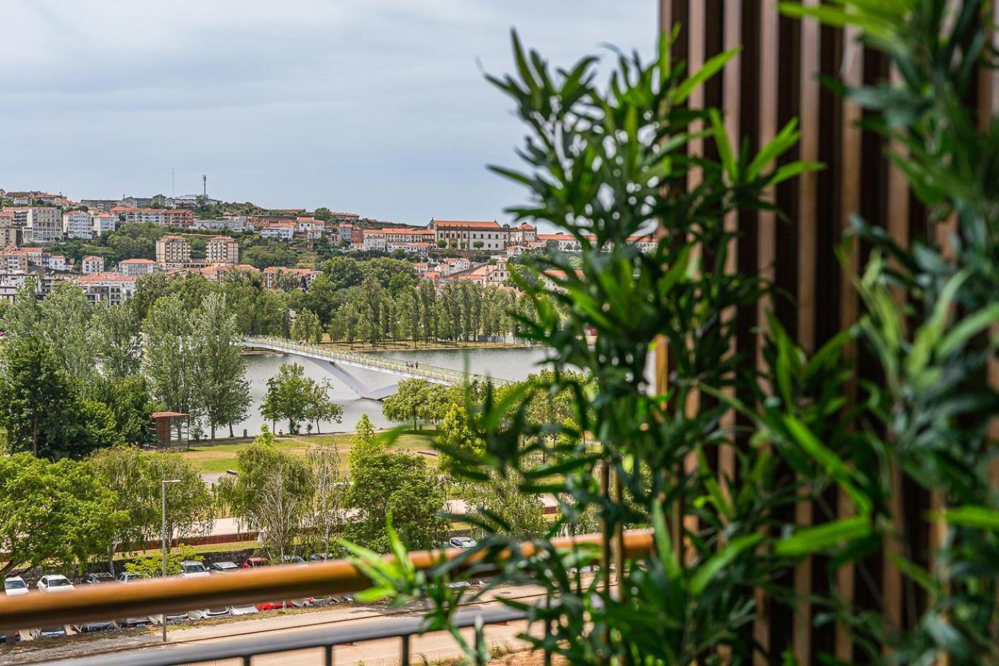 Appartamento Guestready - Majestic Riverside Terrace In Coimbra Esterno foto